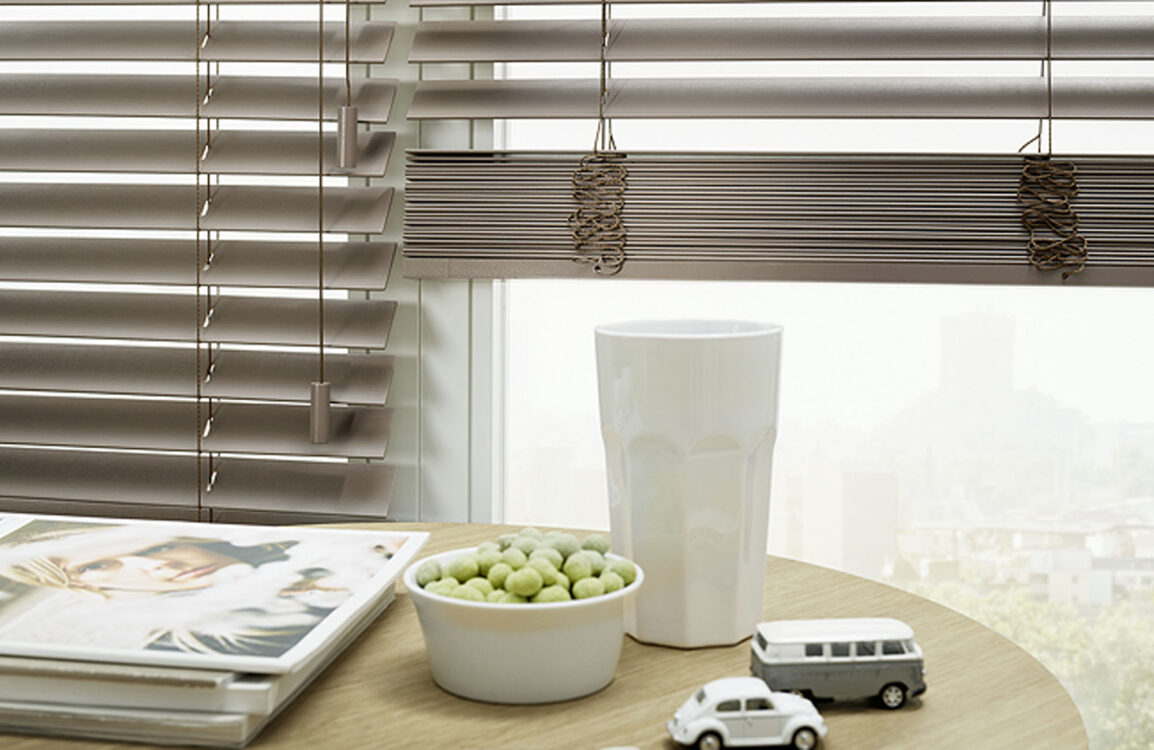 Verdunkelungsrollo & Sonnenschutz Jalouisie Verdunkelungsrollo & Sonnenschutz Jalouisie